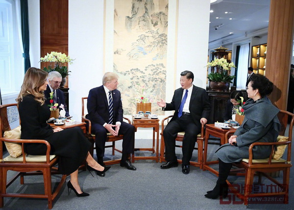 美国总统特朗普访华落坐故宫博物院宝蕴楼扇形面南官帽椅